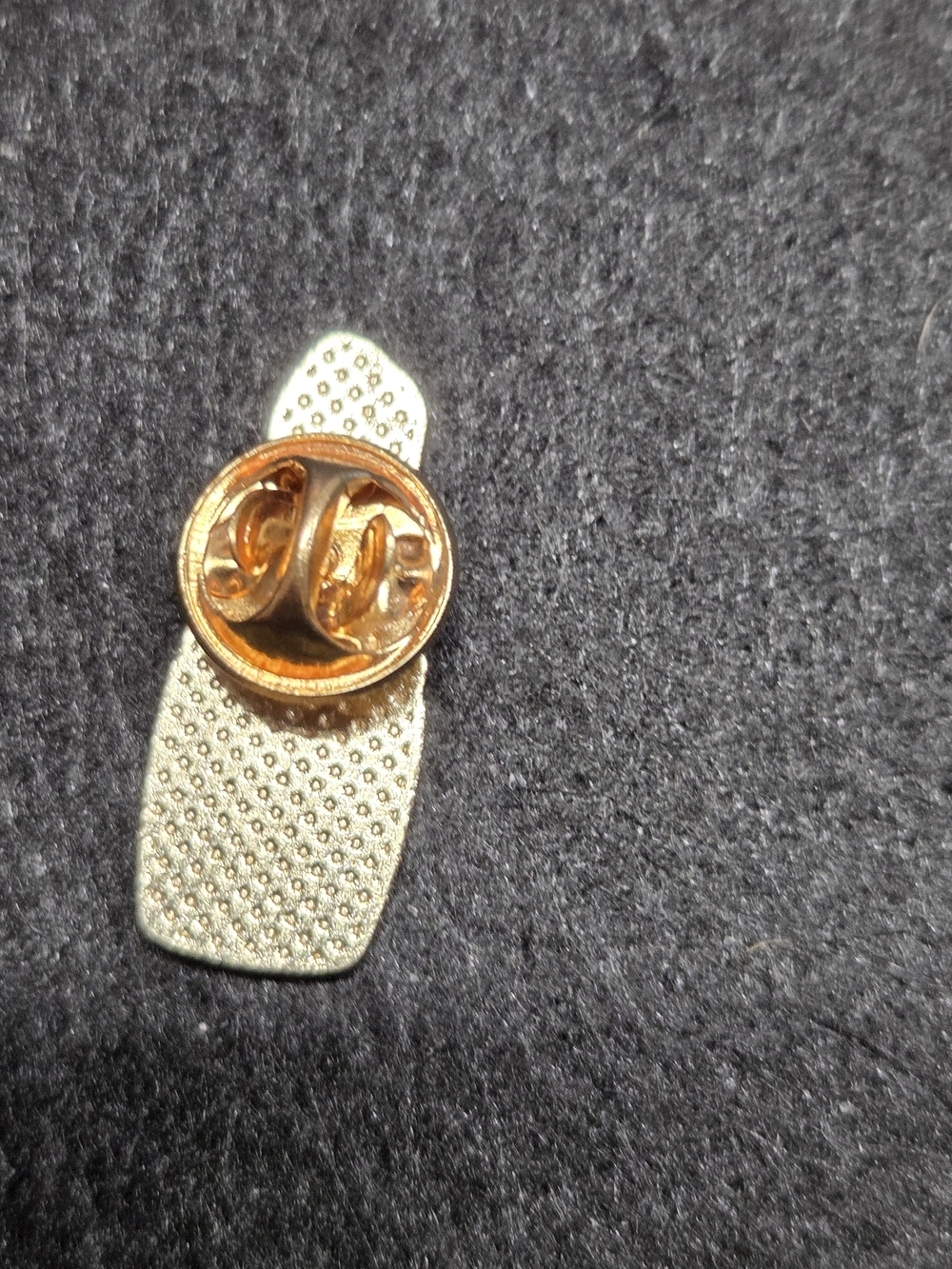**Cute Red Lipstick Enamel Pin with Gold Heart Accent** - Picture 2 of 2